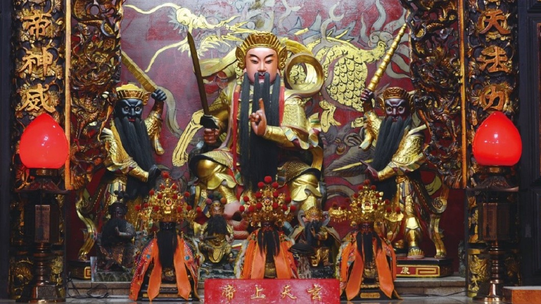 7.3強震「玄天上帝鎮住」嬤爬出逃死　符咒一撕房秒塌