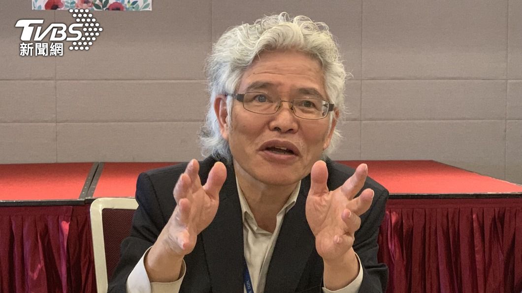 馮世寬槓人事總處 施能傑否認仇軍:我爸打過老共
