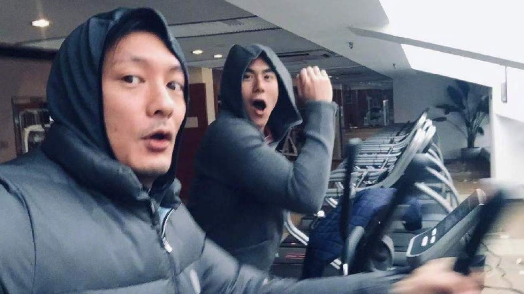余文樂發文為彭于晏慶生。(圖/翻攝自余文樂微博)