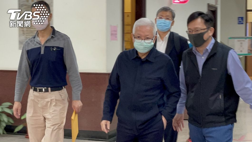 何壽川稱需頻繁就醫 高院改裁每週3天向警方報到
