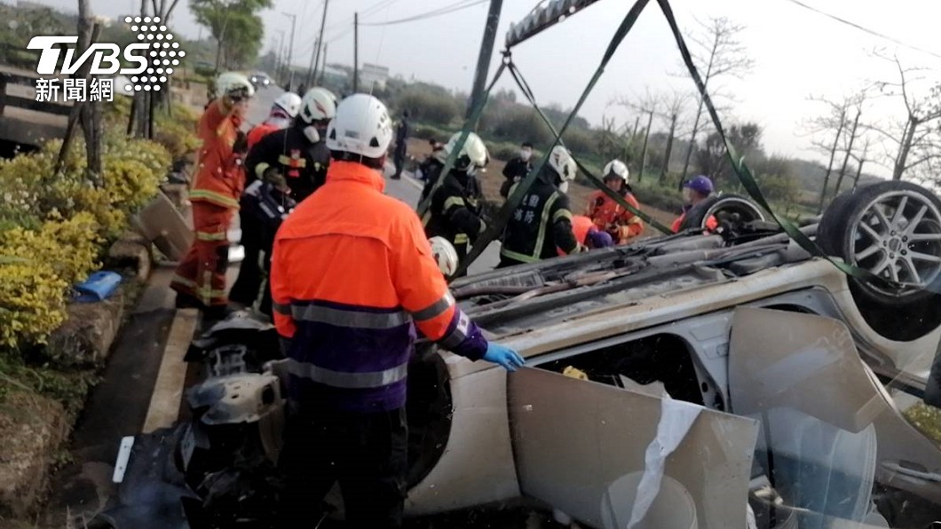桃園死亡車禍!駕駛頭部重創「腦漿四溢」困車內慘死
