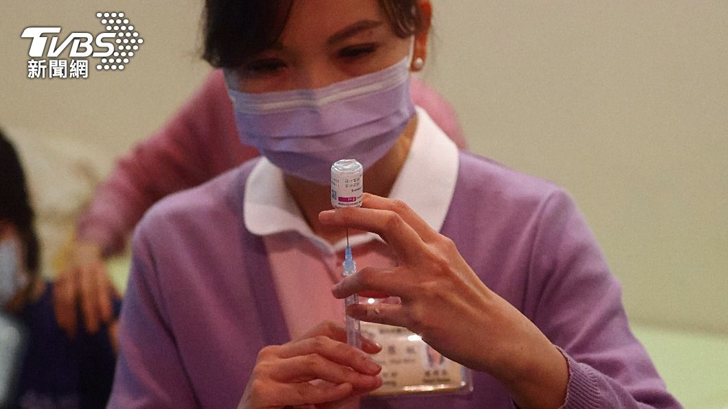 AZ疫苗開打接種逾9千人 不良事件累計27例