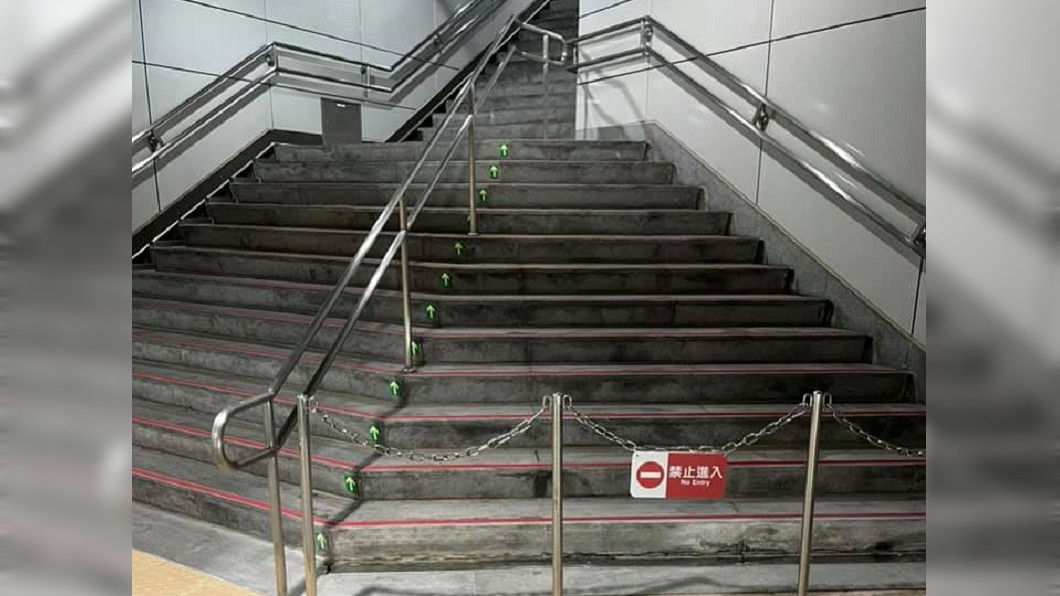 北捷大安站天龍設計 樓梯蓋好「再封起來」被酸爆