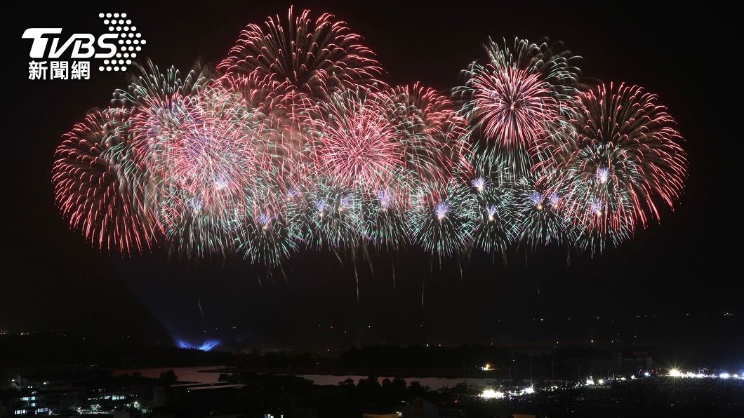 睽違20年!陳其邁宣布:2021國慶焰火在高雄舉辦