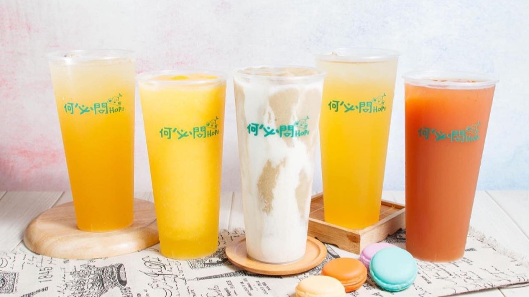 何必問綠豆冰沙推出「壽星買一送一」活動。(圖/翻攝自何必問綠豆冰沙臉書)