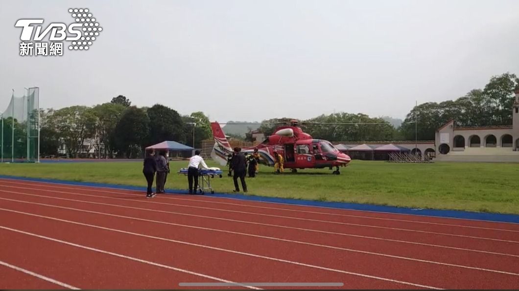 男子攀屯鹿樂佩山疑猝死 直升機運出遺體將相驗