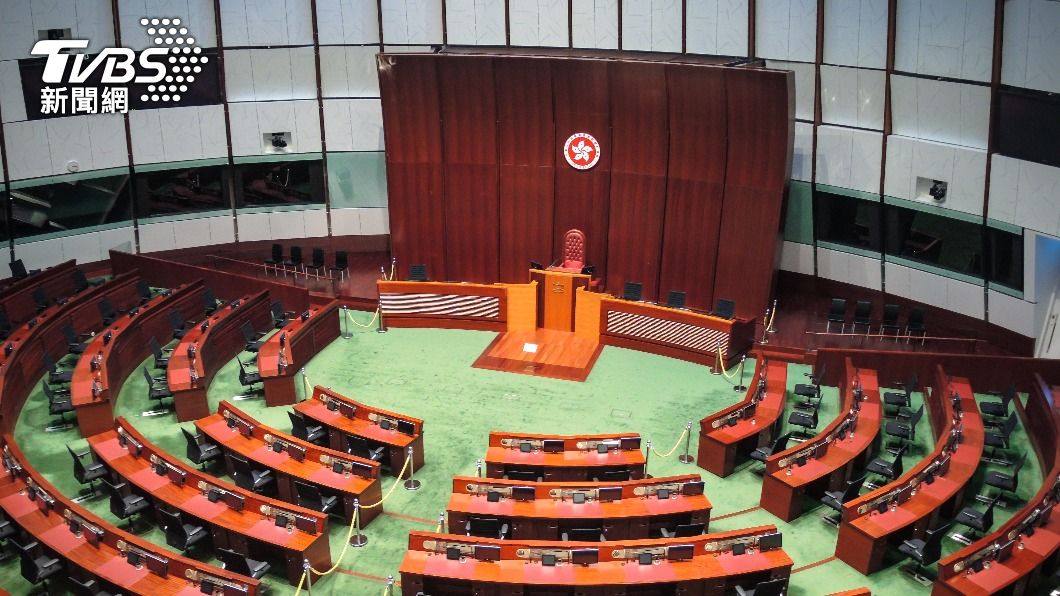 港泛民再有10名區議員被DQ 民主黨占半