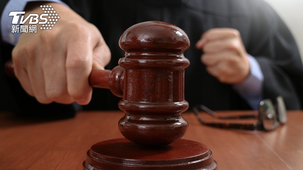 六人分別被法院依「聚眾淫亂罪」各判刑1年。(示意圖/shutterstock 達志影像)