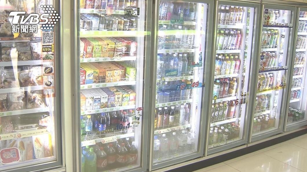 鋁箔包飲料「微波加熱」沒問題? 食藥署揭正解