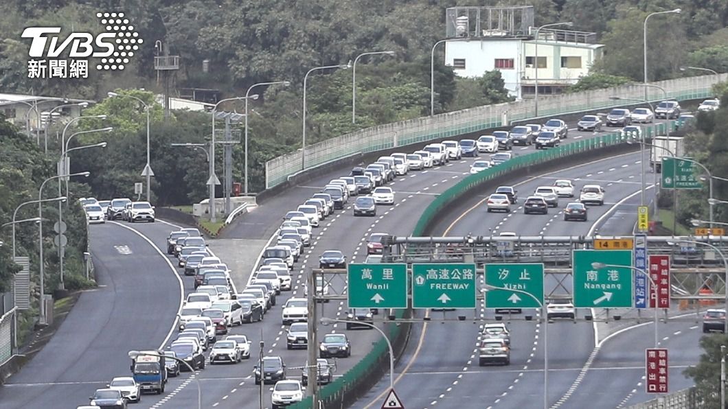 清明連假第3天北返車潮湧入 高公局估9路段易塞