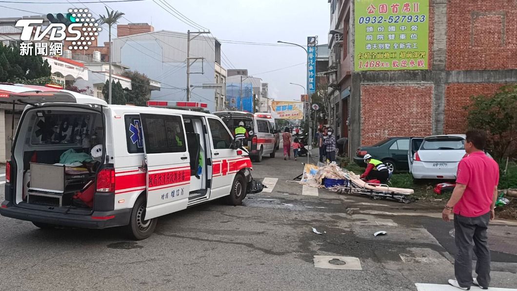 車禍現場一片狼藉。(圖/TVBS)