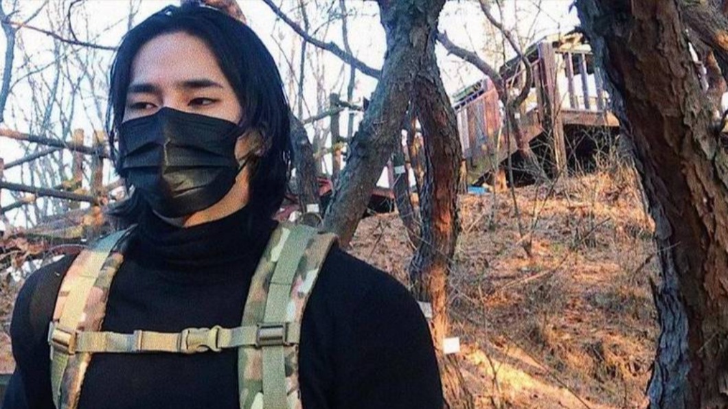 南韓海軍特種兵！26歲陸俊書暴紅　顏質+身材+才華兼具