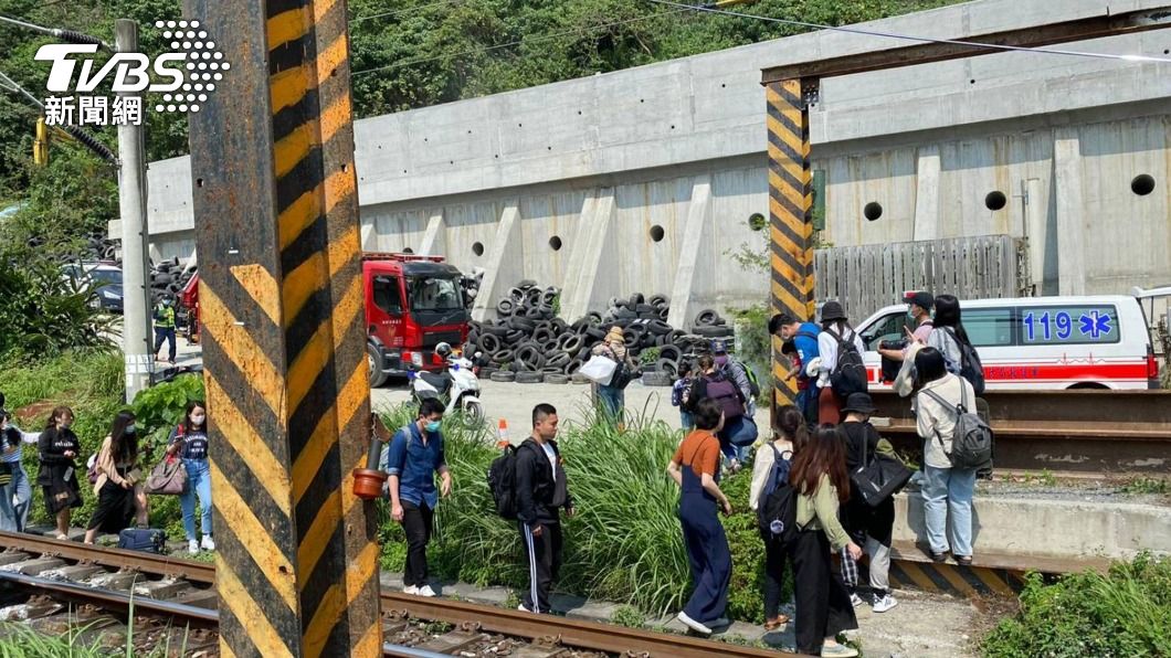 台鐵太魯閣花蓮出軌意外　交通部啟動東部緊急疏運