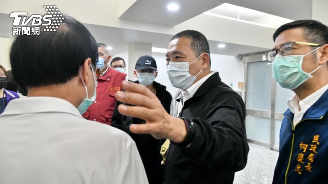 太魯閣號出軌新北15亡 侯友宜慰問家屬:全力協助善後