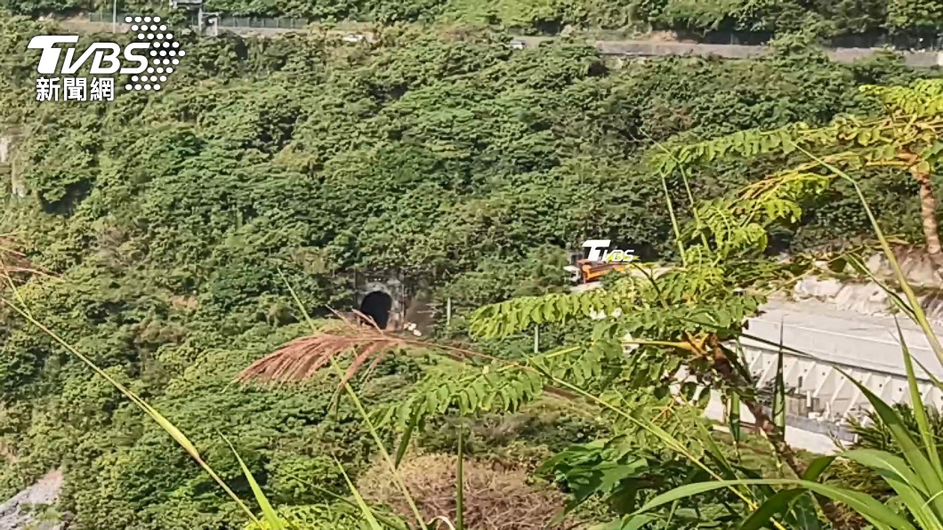 太魯閣號事故 研判工程車滑落5至7分鐘後發生