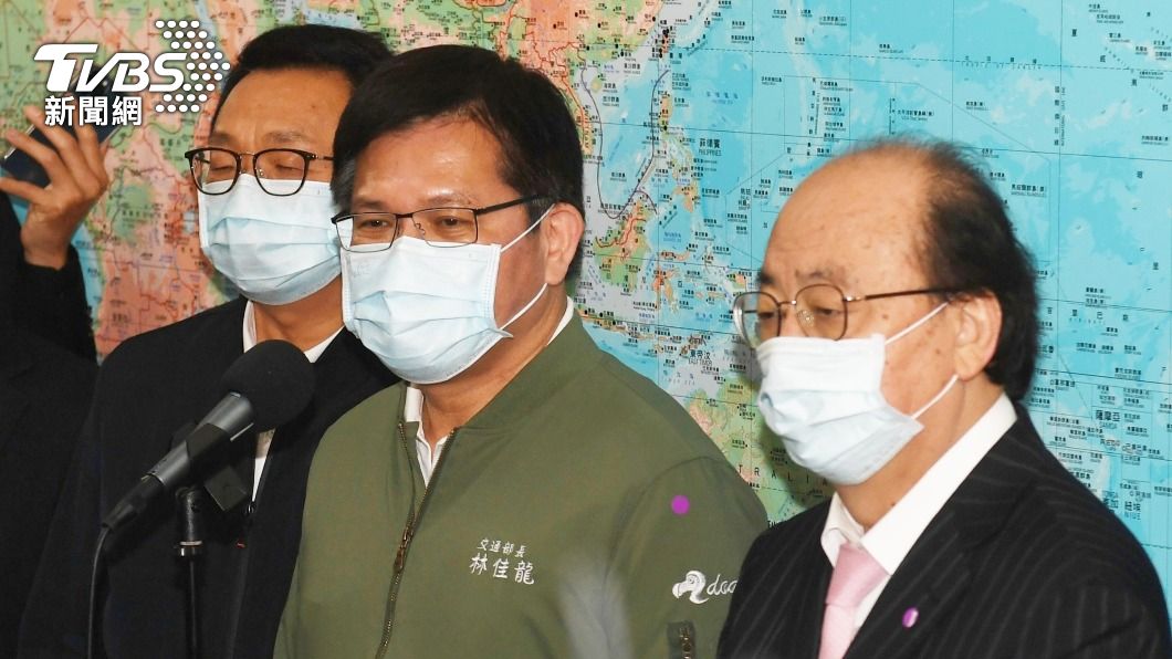 太魯閣號事故藍委齊喊下台　林佳龍：6日已提書面辭呈