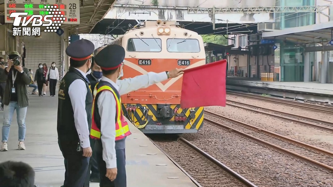 罹難者家屬怒批台鐵的處理態度。(示意圖/TVBS)