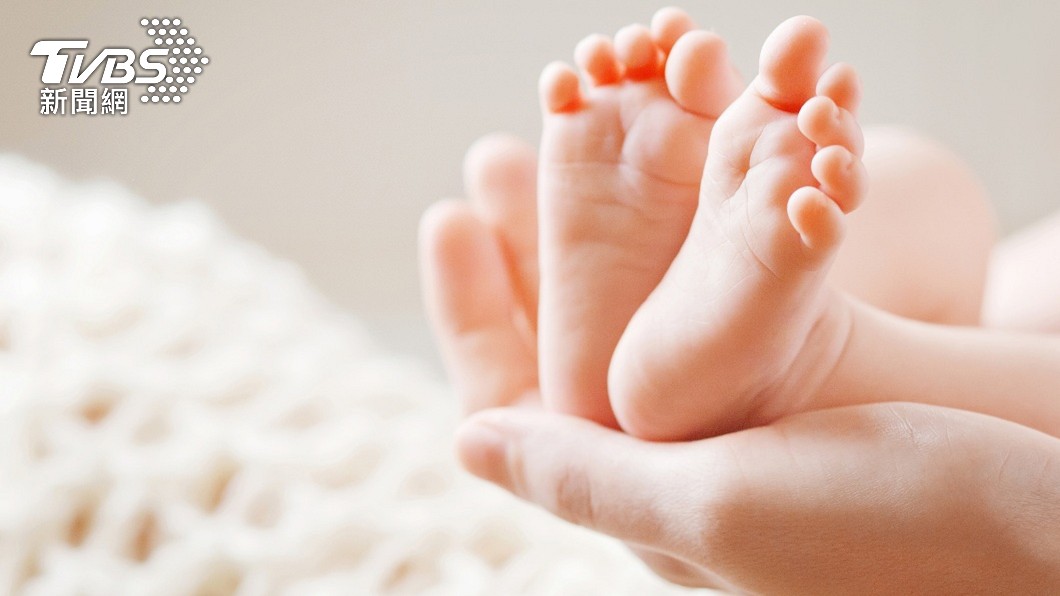 一名媳婦分享,婆婆竟要求才出生6個月大的孩子叫她奶奶。(示意圖/shutterstock 達志影像)