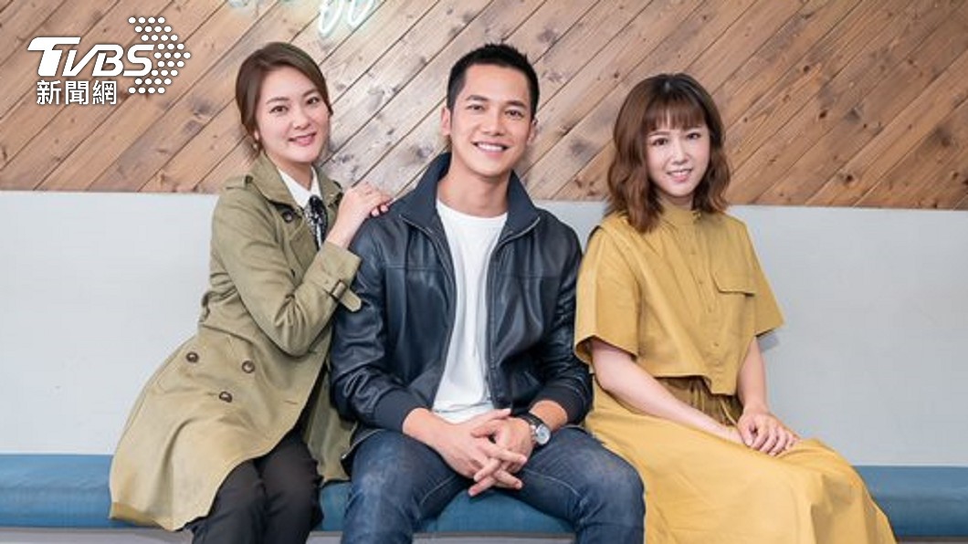 楊雅筑(左)及梁瀚名(中)是許多人喜愛的螢幕情侶。(圖/TVBS)