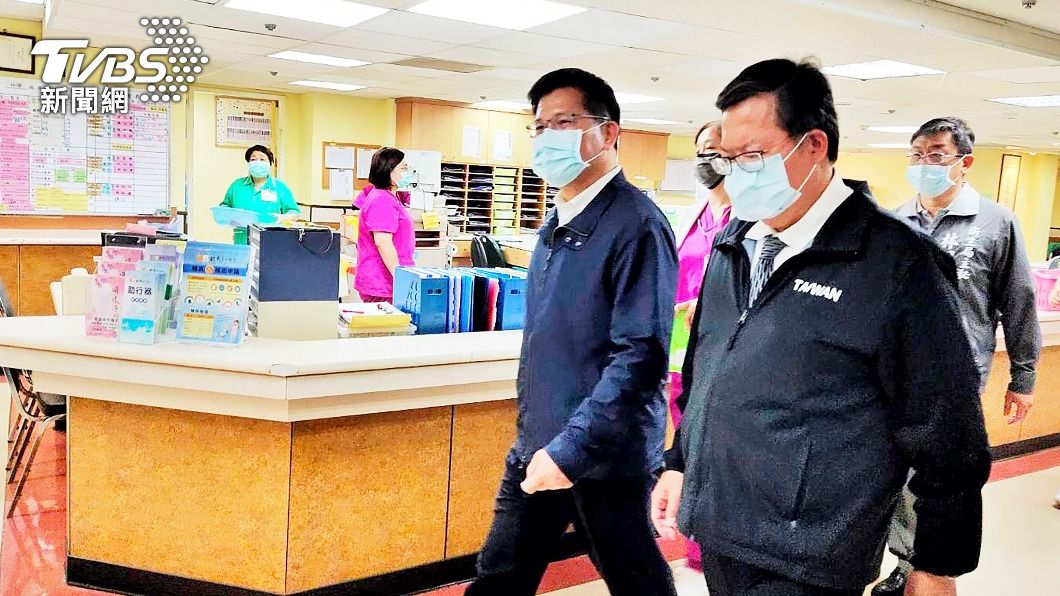 探訪太魯閣號桃園傷患 林佳龍:以辭職承擔責任