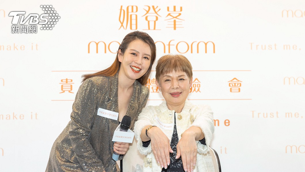 劉品言送媽媽美體課程作為母親節禮物。(圖/媚登峰提供)