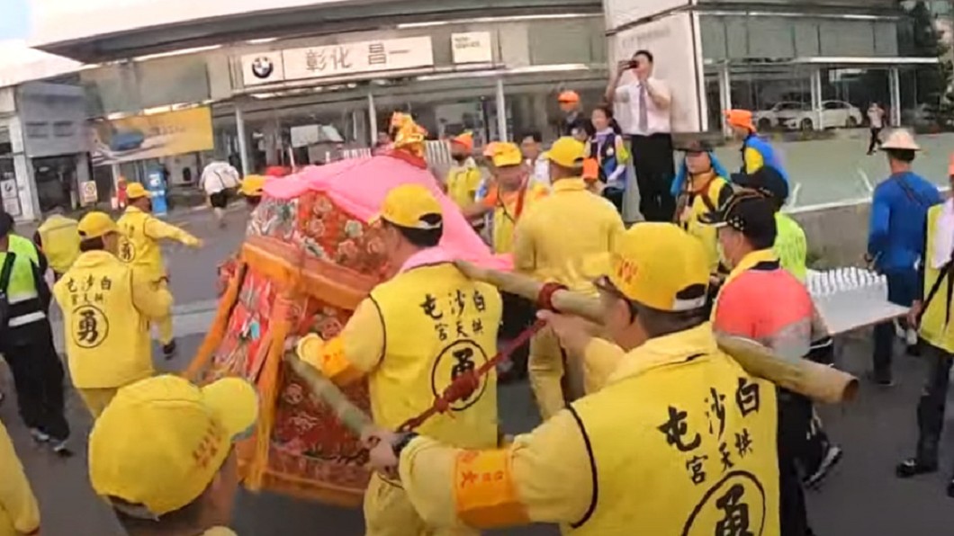 車廠昔事故釀1死3傷 白沙屯媽「馬路大迴轉」暴衝進店