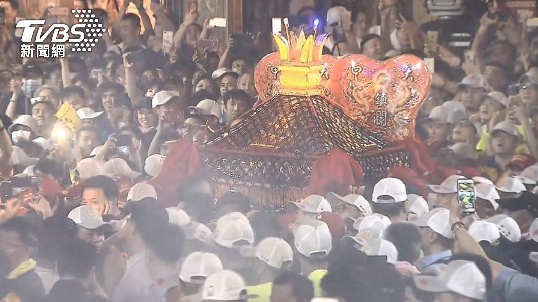 網友表示,不論相信與否都應予以尊重。(圖/TVBS)