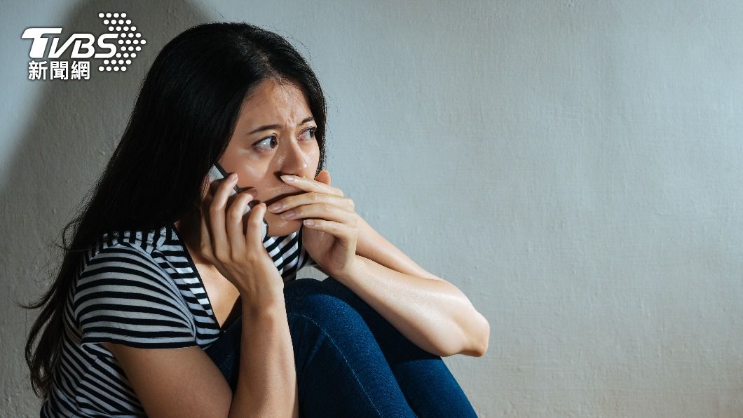 女遭受虐，以「暗示法」向警方報案成功自救。（示意圖／shutterstock達志影像）