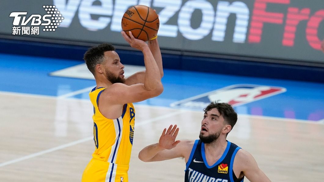 柯瑞第二度連2場至少10記三分球 NBA第一人