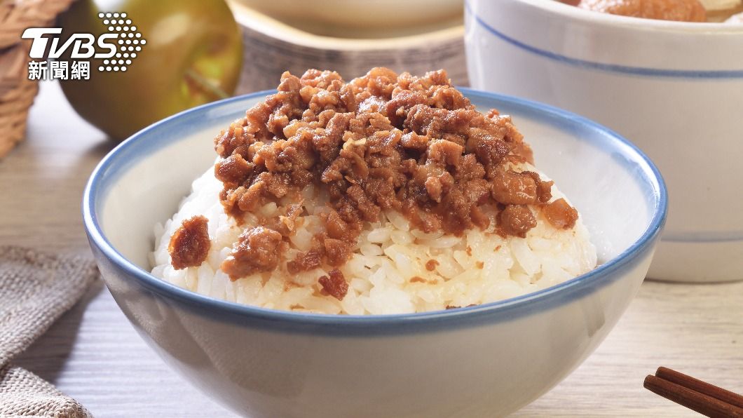 店家推出滷肉飯促銷活動。(示意圖/shutterstock 達志影像)