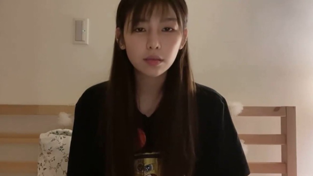 采子2年前直播道歉,並離開演藝圈。(圖/翻攝自采子臉書)