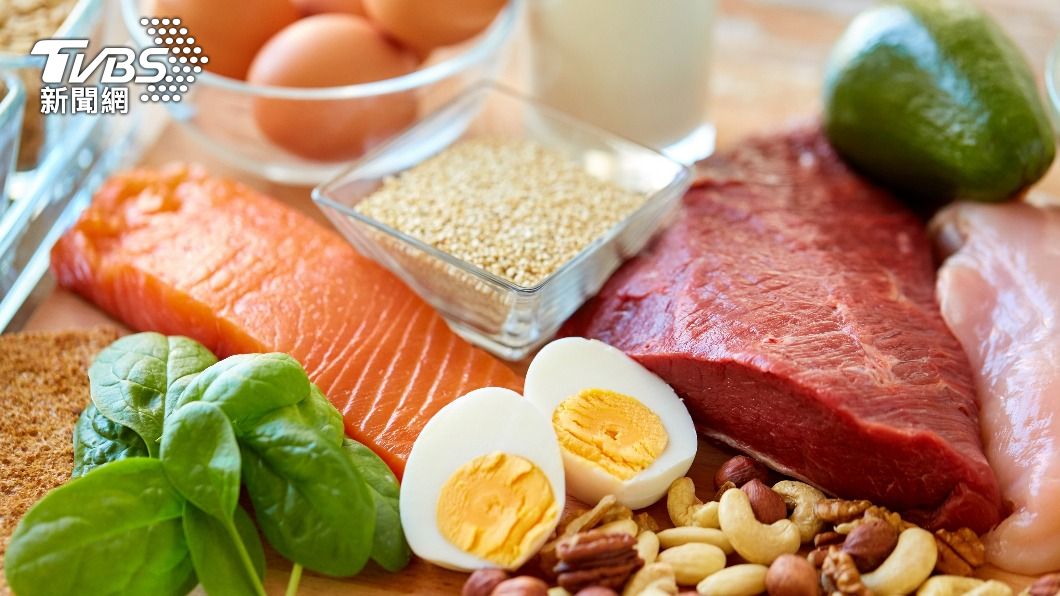 食用天然富含蛋白質的食物更健康。(示意圖/shutterstock達志影像)