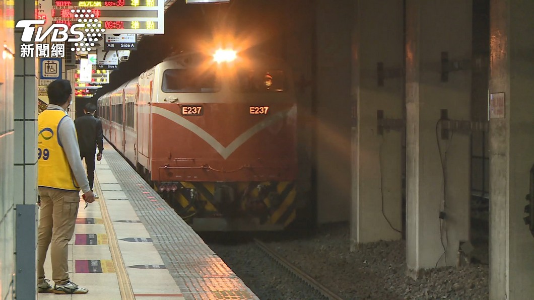 三級微解封 台鐵局13日起恢復部分列車行駛