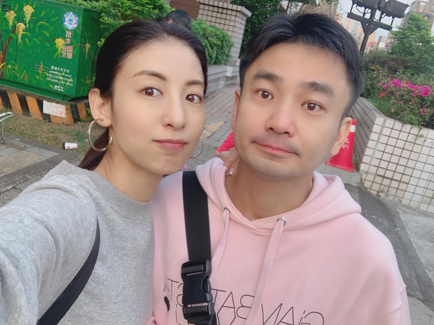 大久保麻梨子與老公結婚4年。(圖/翻攝自大久保麻梨子臉書)