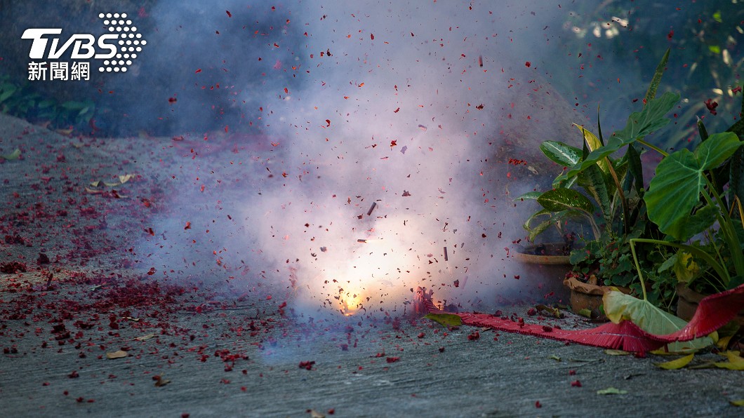 牡羊座的人買彩券前可先聽鞭炮聲。(示意圖/Shutterstock達志影像)