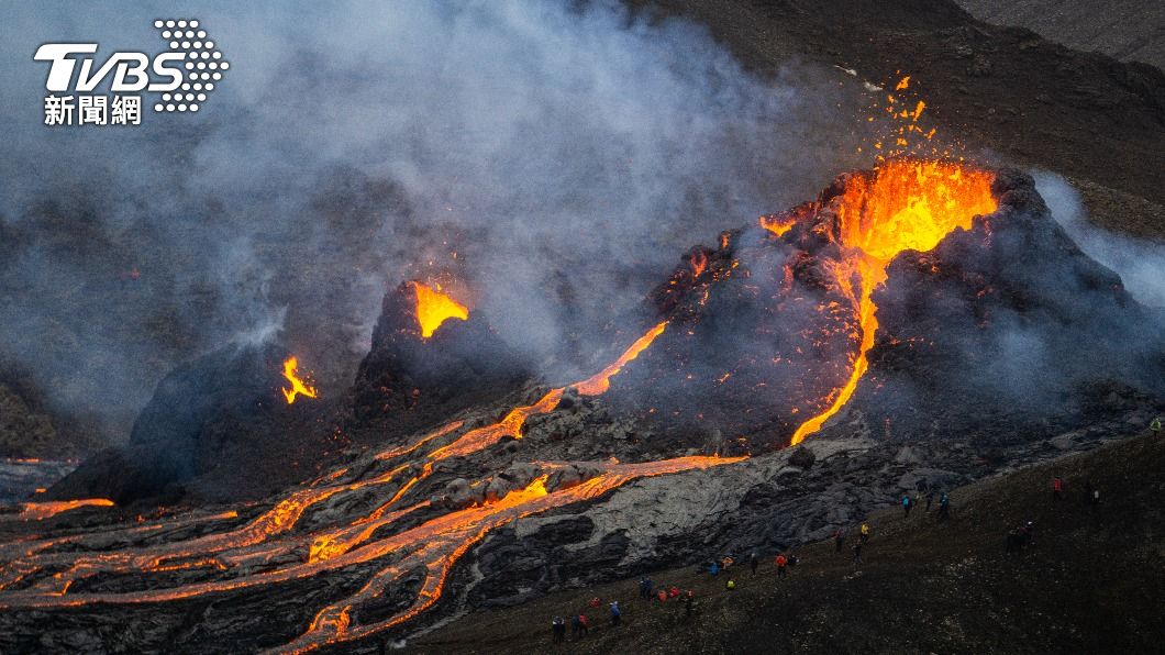 專家要民眾莫驚慌火山爆發。(示意圖/shutterstock達志影像)