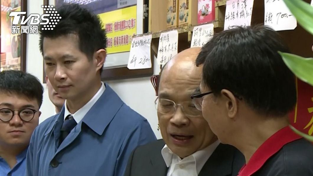 蘇貞昌曾陪同丁怡銘前往牛肉麵店致歉。（圖／TVBS資料畫面）