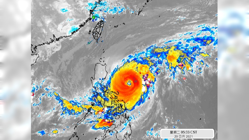 舒力基今清晨位置在台灣南端的東南方約910 公里處。(圖/翻攝自彭啟明臉書)
