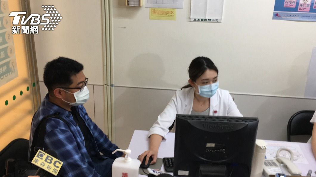 自費AZ疫苗今起開打。(圖/中央社)