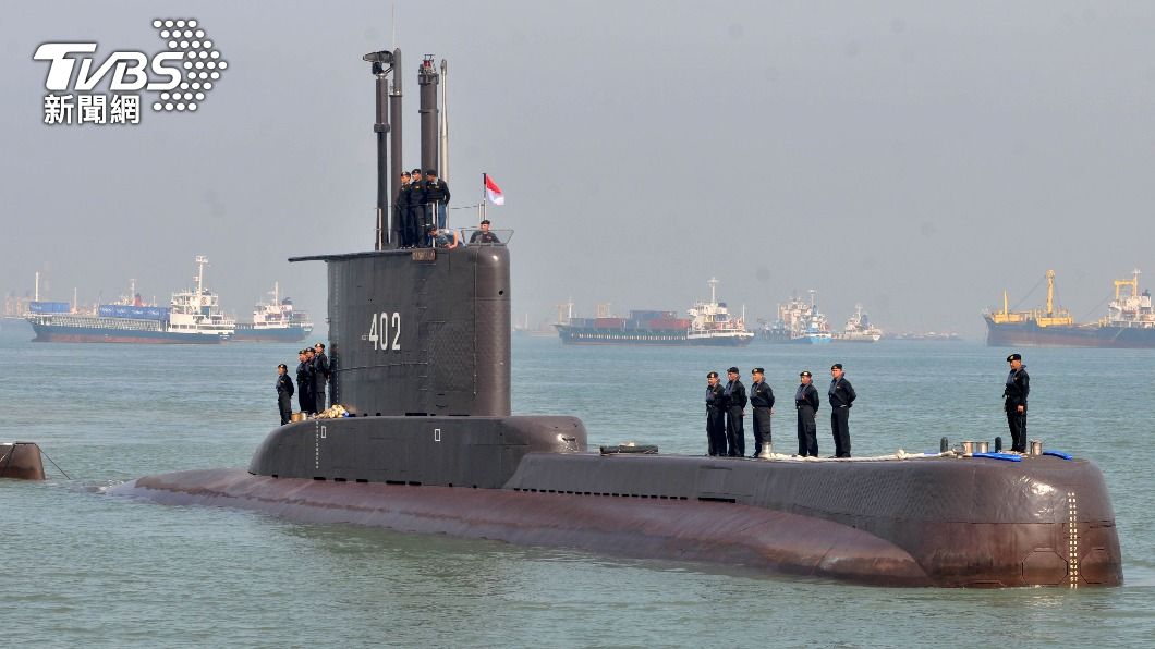 印尼潛艦失聯 油污漂浮海面不排除艦身破裂