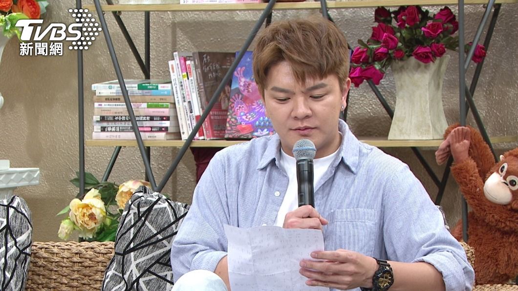 曾治豪傾訴對爸爸賀一航的思念。(圖/年代提供)