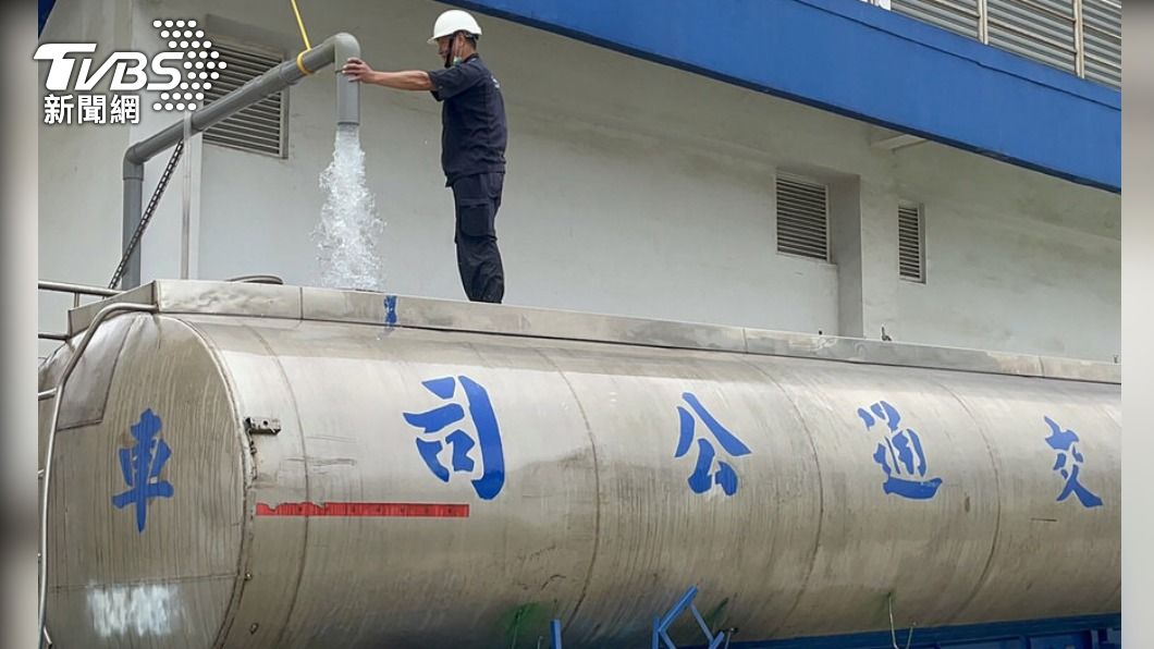 華膳空廚捐2500噸自來水 業者花百萬元運回新竹