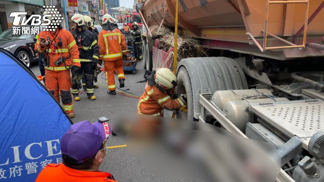 騎士遭輾斃死亡。(圖/TVBS)