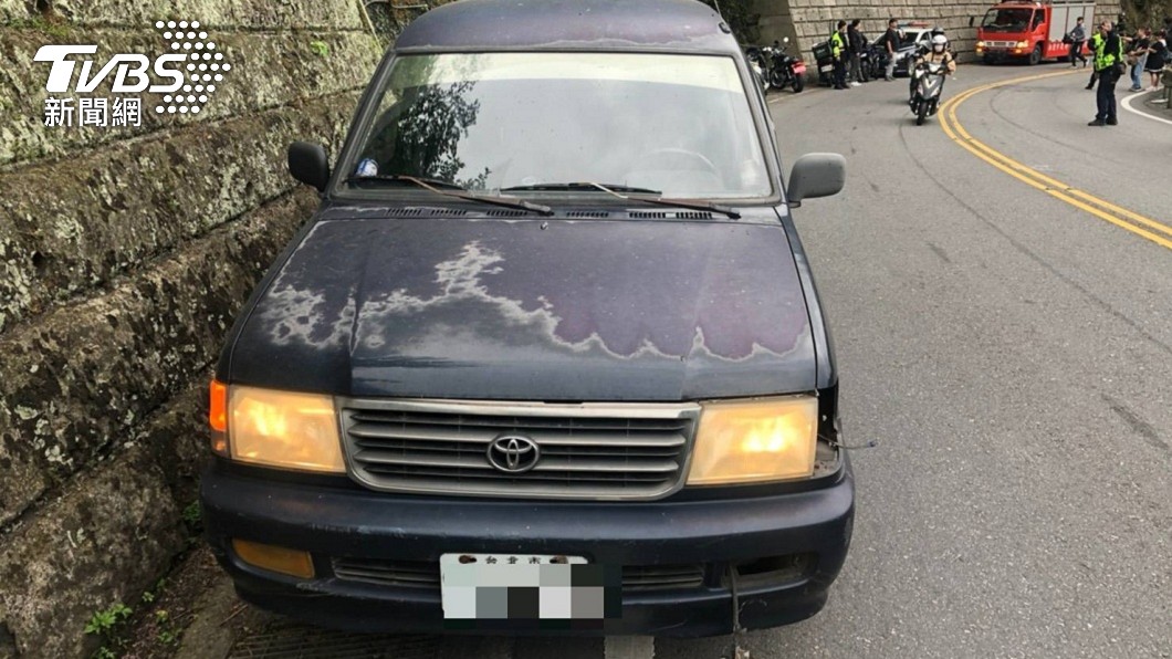 對象轎車駕駛並無酒駕反應。(圖/TVBS)