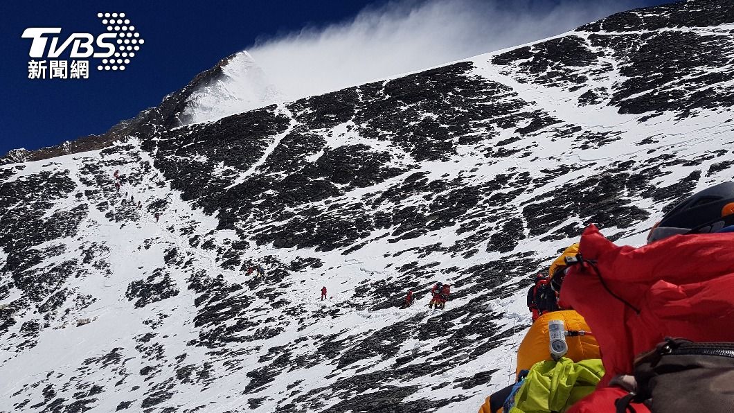 聖母峰封山一年後開放!挪威登山客確診 雪巴嚮導亦染疫