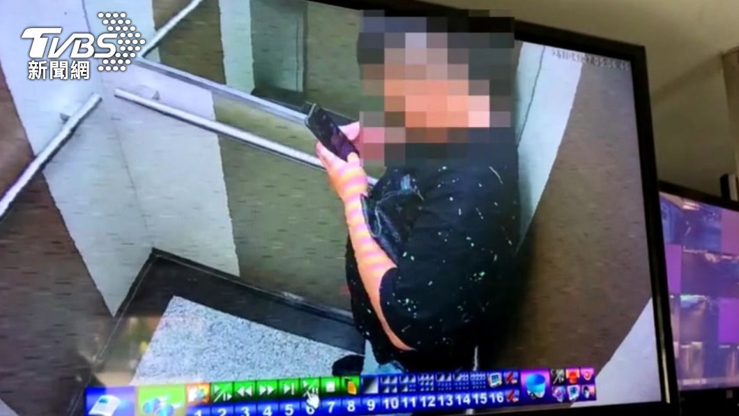 縱火犯嫌返家。(圖/TVBS)