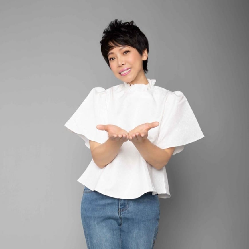 曾心梅曾經認為唱歌不能唱一輩子。(圖/翻攝自曾心梅臉書)