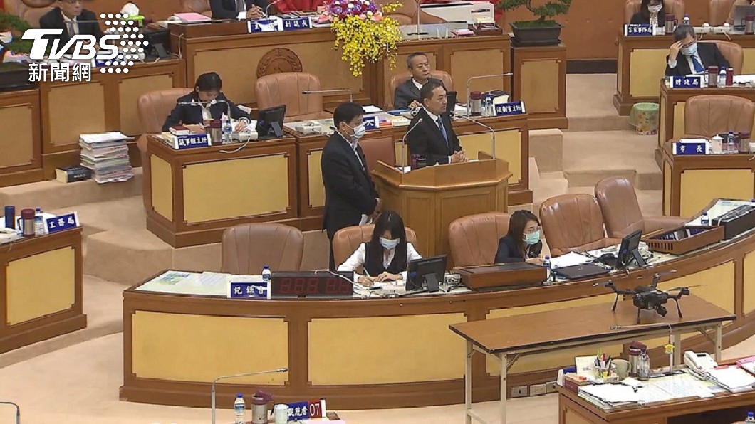 新北市議會成為全台第一個禁止電子煙販售和製造的直轄市。（圖／TVBS資料畫面）