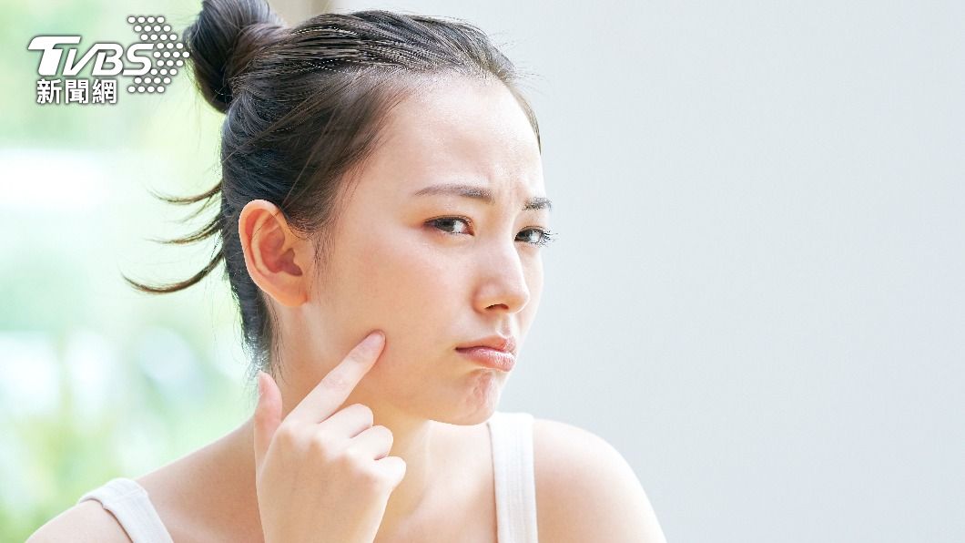 肝臟功能不良，皮膚易變暗沉。（示意圖／shutterstock達志影像）