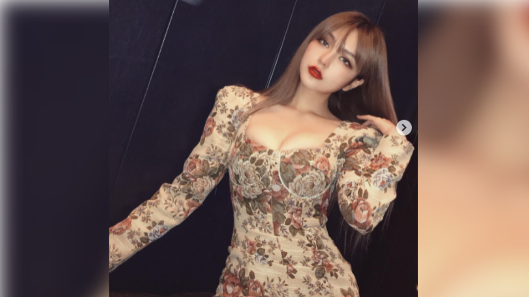 周揚青瘦身有成,狠甩20公斤。(圖/翻攝自gracechowwwww IG)